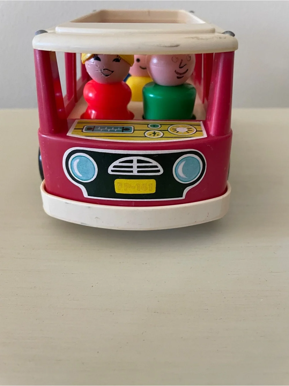 Vintage Fisher Price Play Family Mini Bus and Little People #141 1977-81 Version
